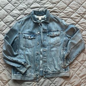 H&M fall/spring Denim Jacket Blue Medium